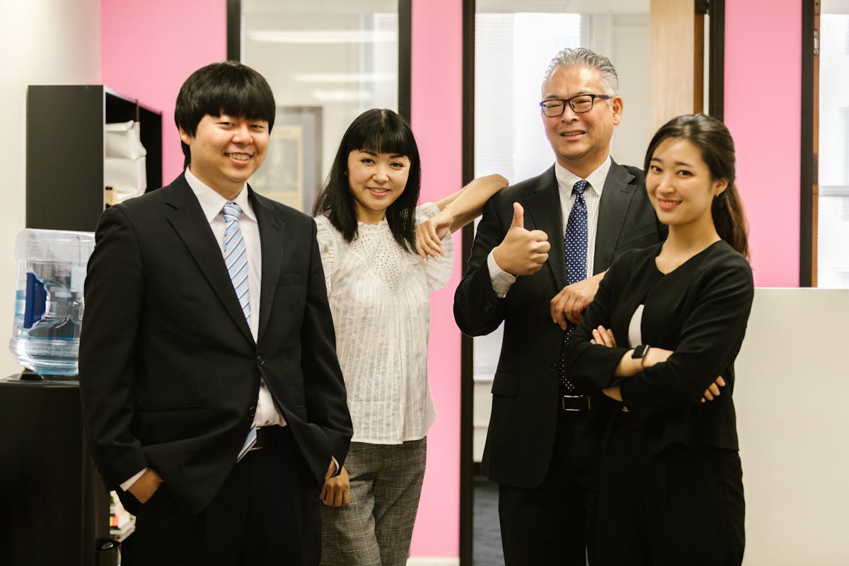 30代の転職戦略を考える日本人ビジネスパーソン